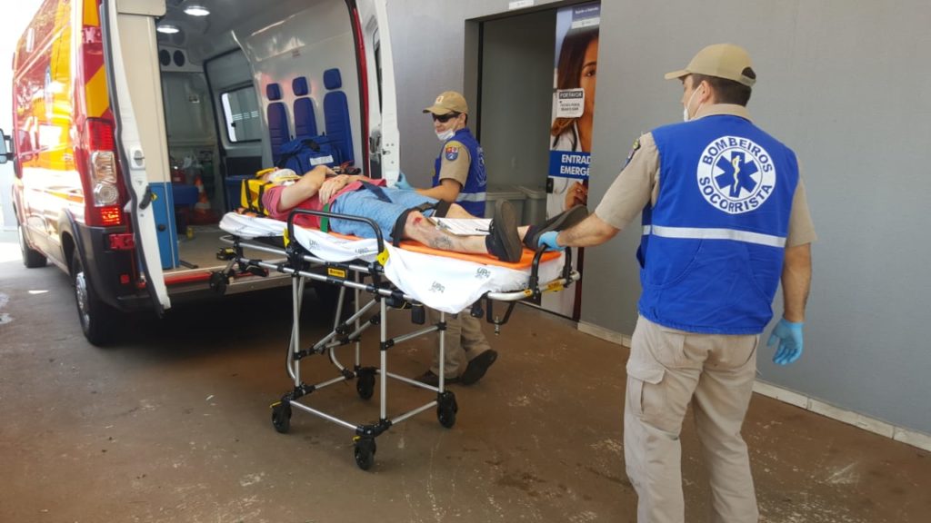 Motociclista ferido é encaminhado à UPA Brasília