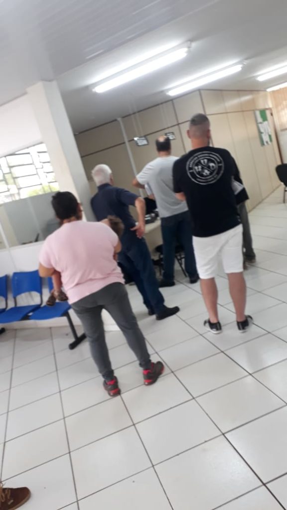 Demora no atendimento na 7ª Ciretran gera reclamação de usuários Demora no atendimento na 7ª Ciretran gera reclamação de usuários