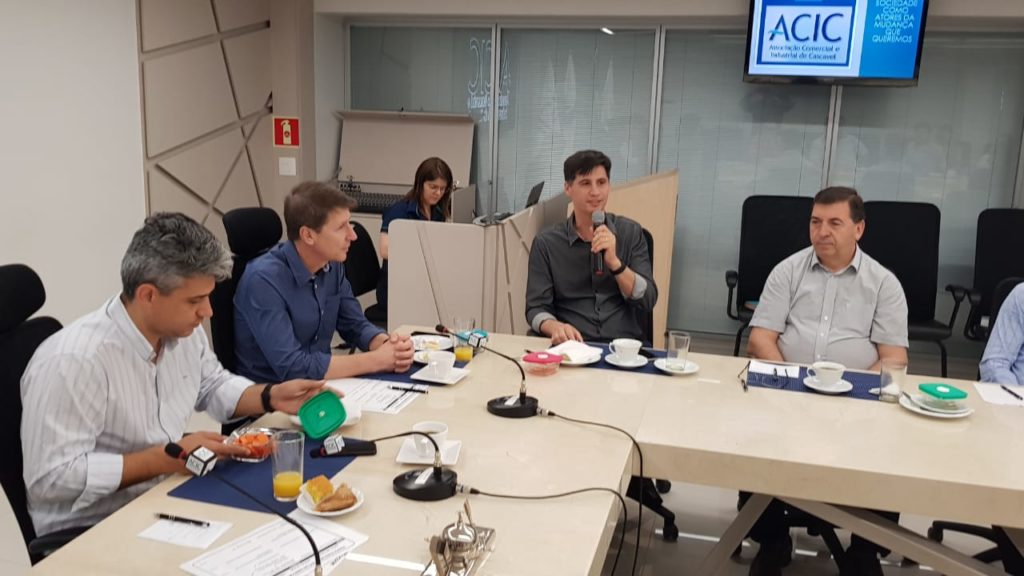 Vilson Basso fala da urgência de reduzir tamanho do Estado