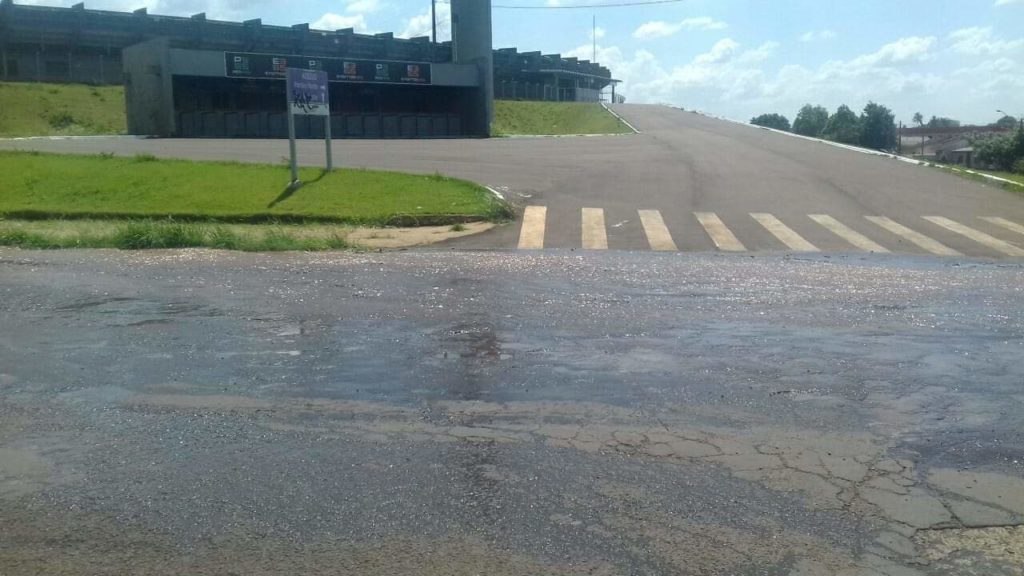Internauta reclama de vazamento de água no Santo Onofre