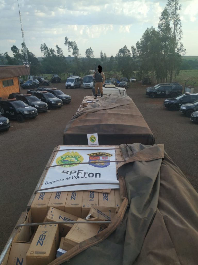 BPFRON apreende caminhão bitrem com contrabando e deixa prejuízo milionário para criminosos