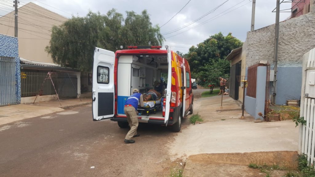 Homem sofre queda de mesmo nível no Bela Vista