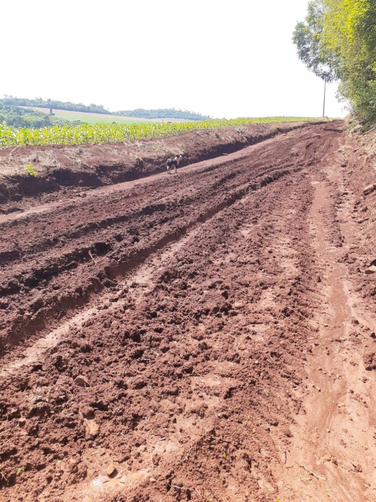 Produtor rural pede providências para estrada rural