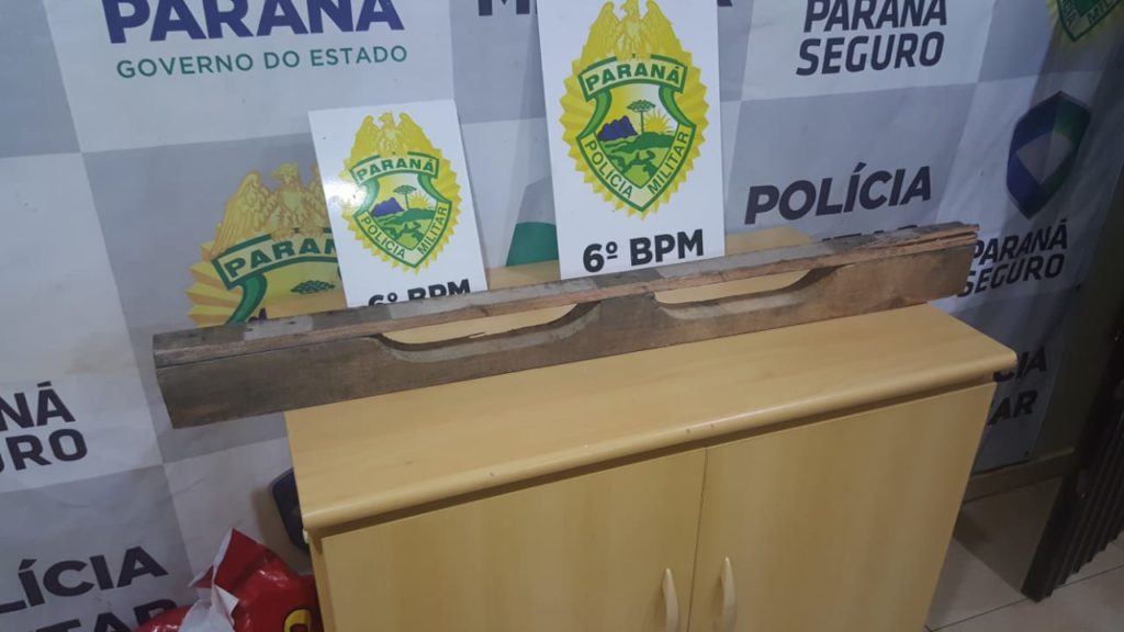 Adolescente é apreendido pela PM acusado de vandalismo no Terminal Sul