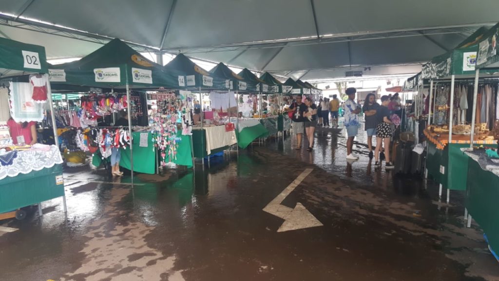 Feira do Teatro oferece diversas atrações neste domingo