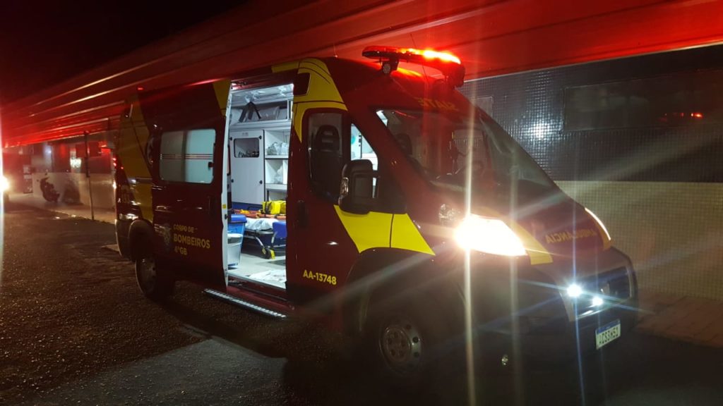 Jovem sofre queda de moto no Bairro Parque São Paulo