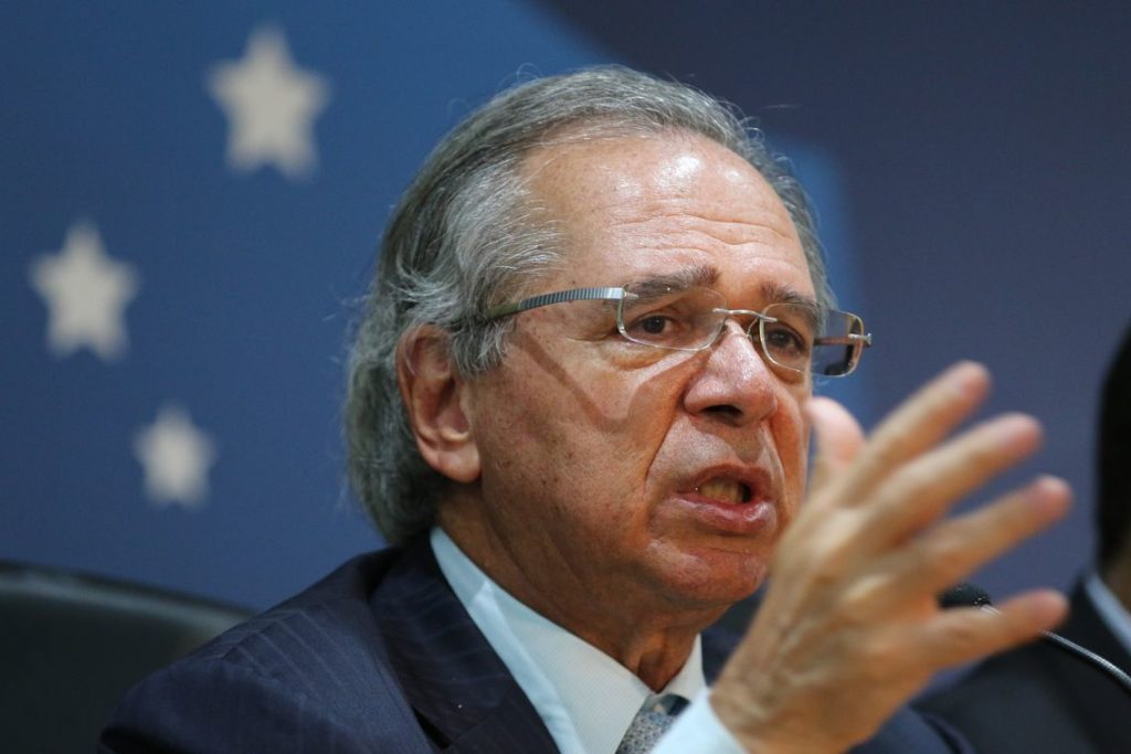 Paulo Guedes diz que, como cidadão, prefere isolamento