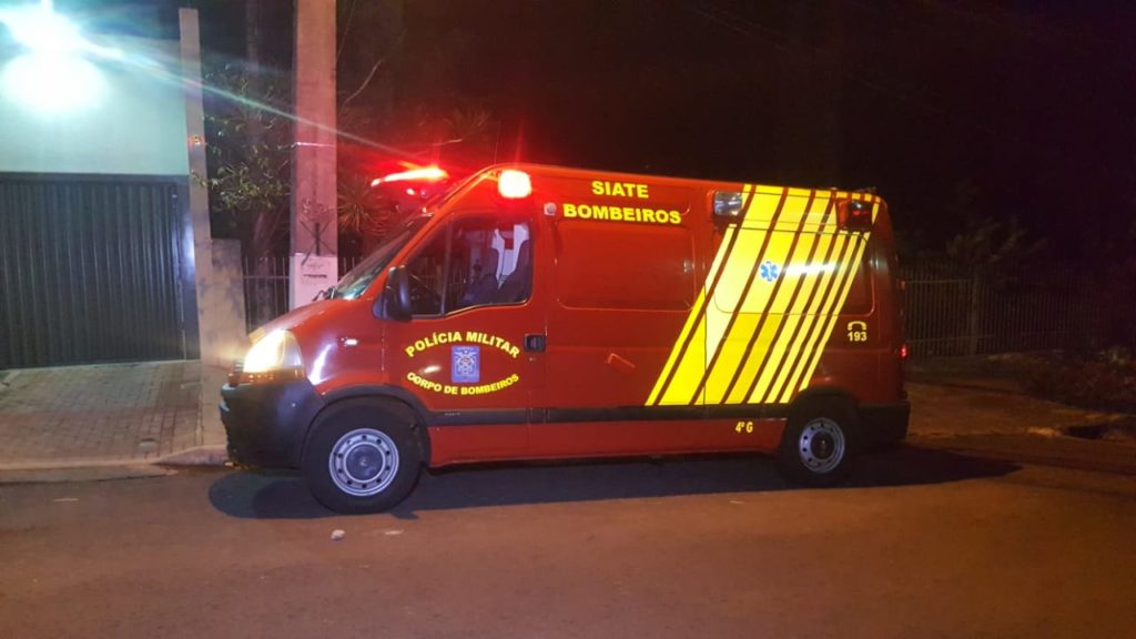 Acidente no Centro de Marechal Cândido Rondon envolve duas motocicletas e um carro
