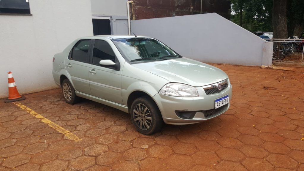 PM recupera carro roubado de empresa