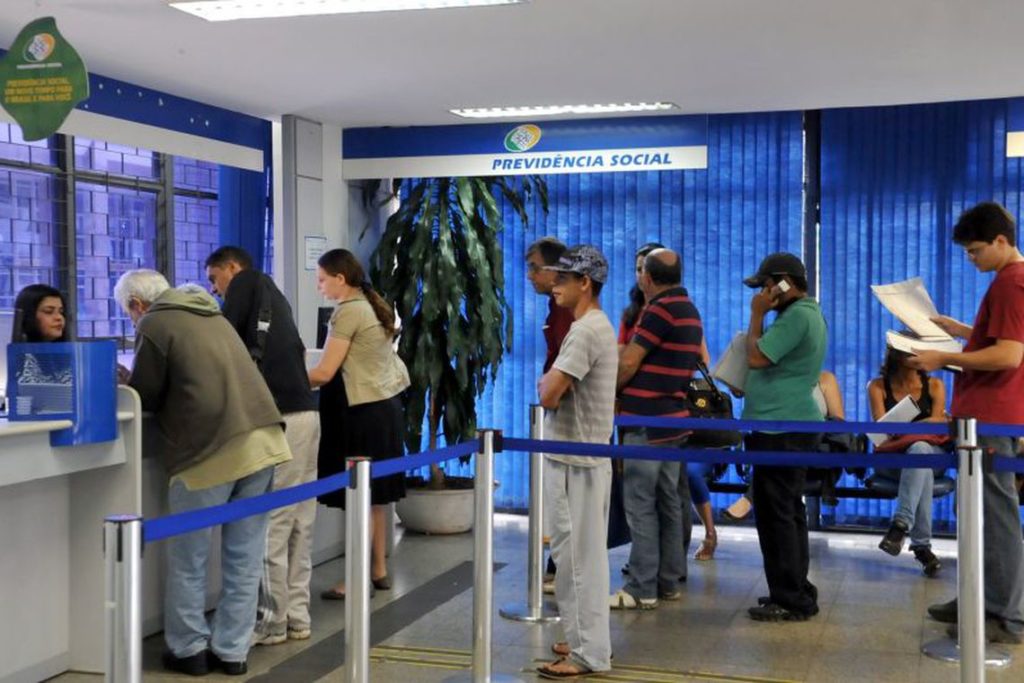 Publicada portaria que reajusta em 4,8% os benefícios do INSS