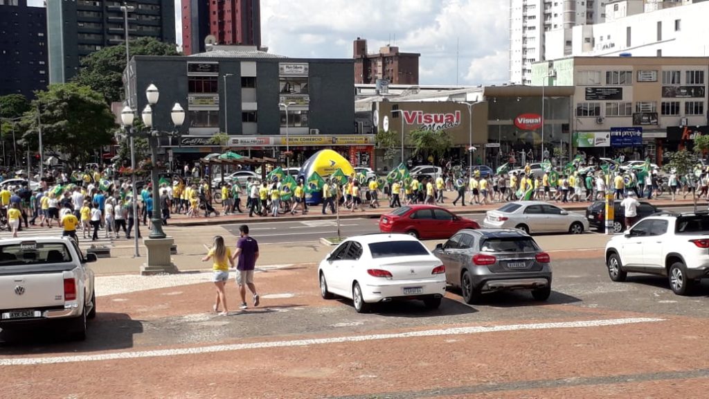 Prisão em segunda instância: protesto é realizado no Centro de Cascavel