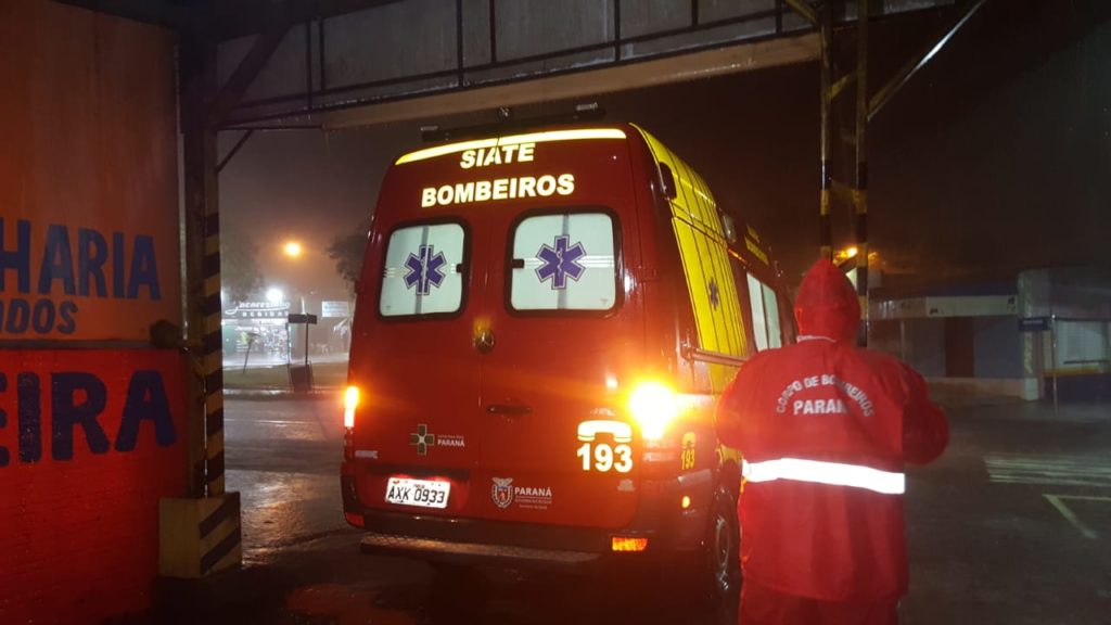 Idoso de 66 anos fica ferido ao sofrer queda