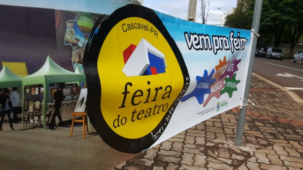 Feira do Teatro volta a funcionar neste domingo (11)
