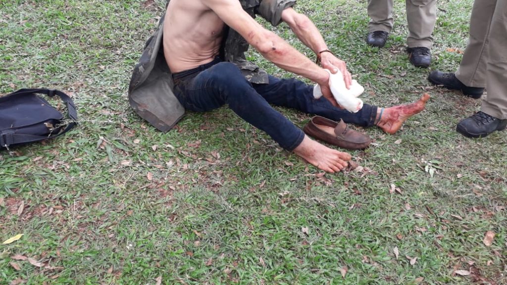 Motociclista é socorrido pelo Siate no Bairro XIV de Novembro
