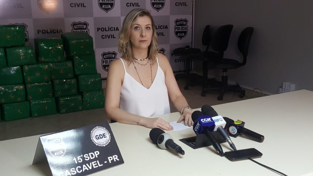 Delegada fala sobre apreensão de drogas após acompanhamento tático