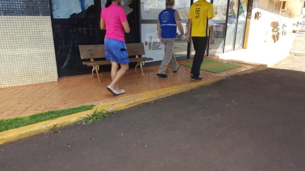 Jovem é levado à UPA após ser atropelado no Bairro Floresta