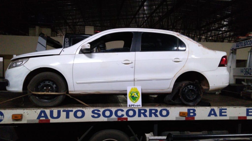 Carro com cigarros contrabandeados e alerta de furto é recuperado pelo BPFron