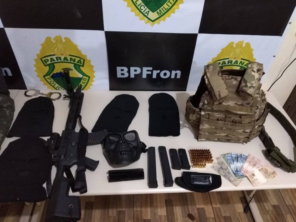 BPFron apreende contrabando, arma e munições, em Guaíra