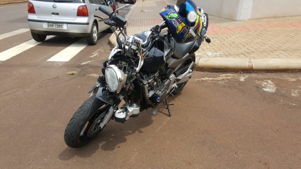Acidente é registrado na Rua Pio XII, esquina com a Rua São Paulo