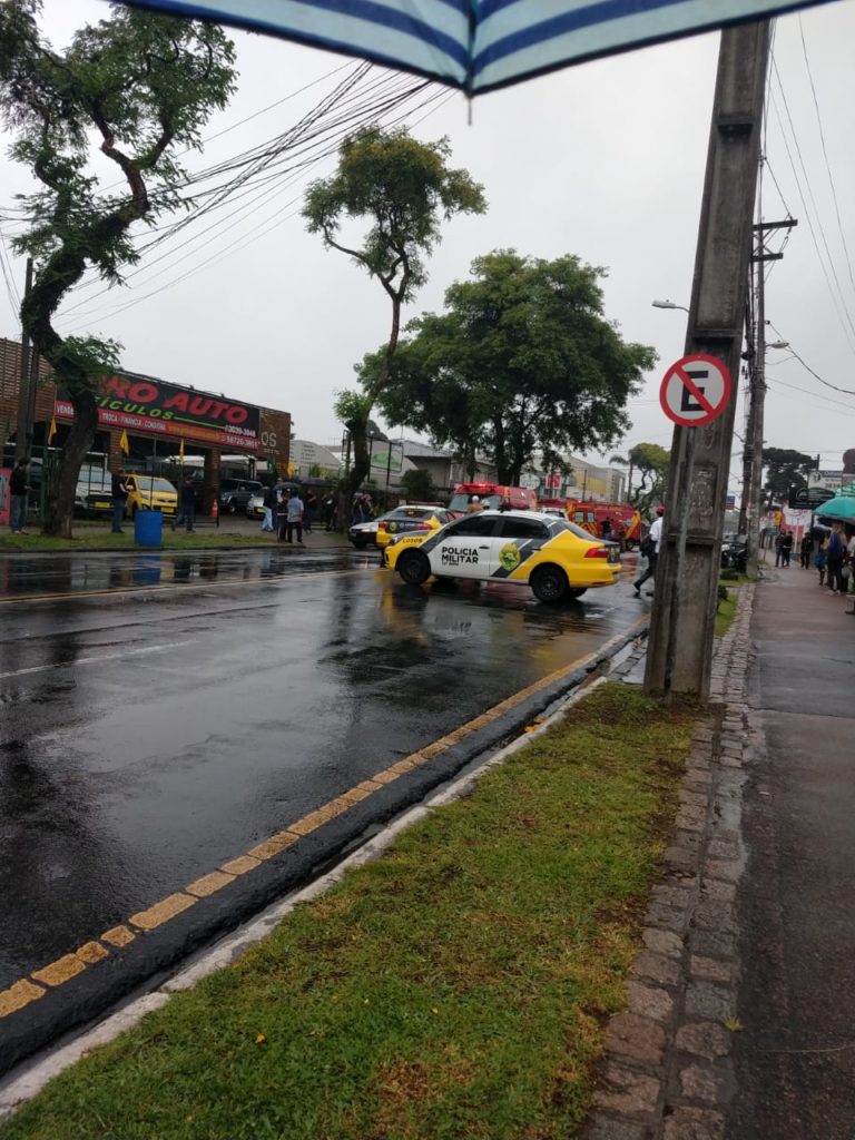 Mãe e filhas ficam gravemente feridas após serem atropeladas por carro