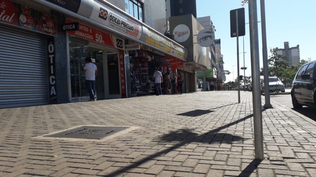 Comércio de Cascavel atende até 18h neste sábado