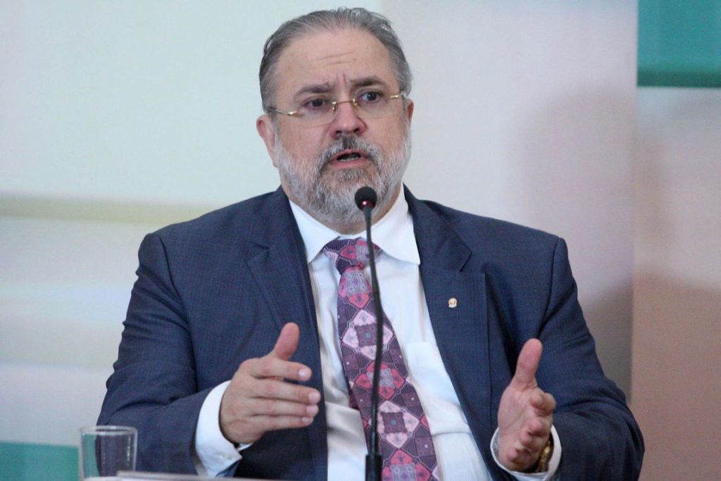 Aras pede esclarecimentos sobre operação que deixou 25 mortos no Rio