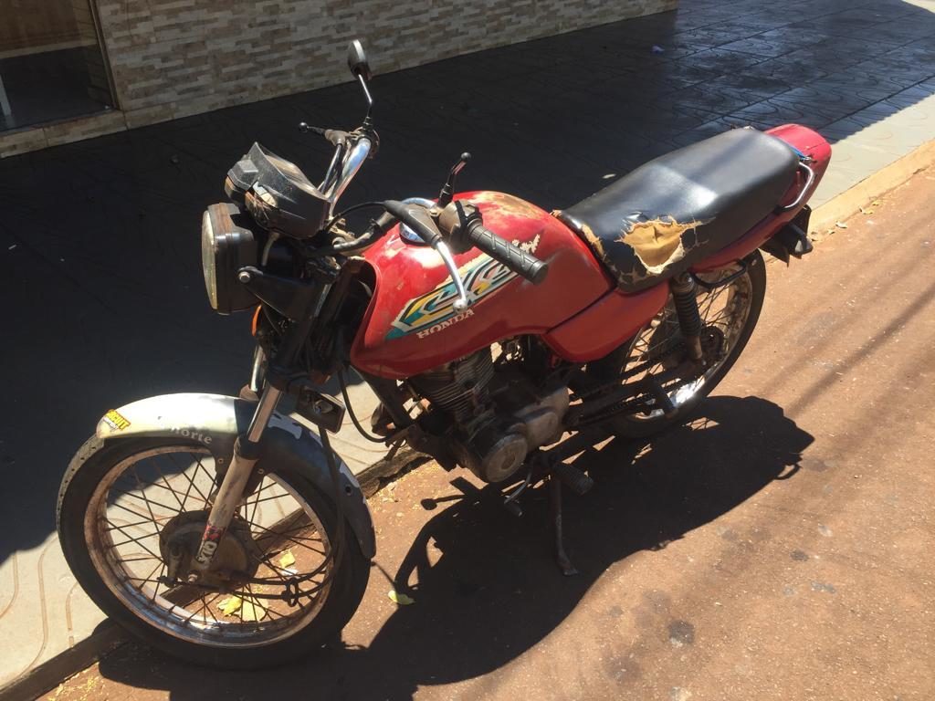 Moto e Uno batem no centro de Nova Santa Rosa