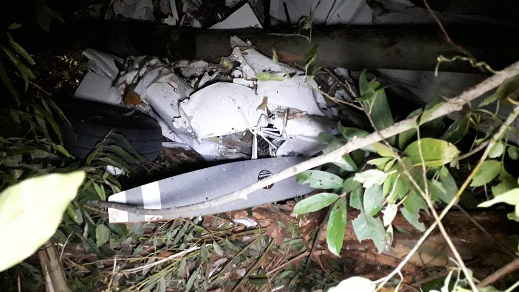 Queda de avião em Cascavel: corpos de médico e filha aguardam liberação no IML
