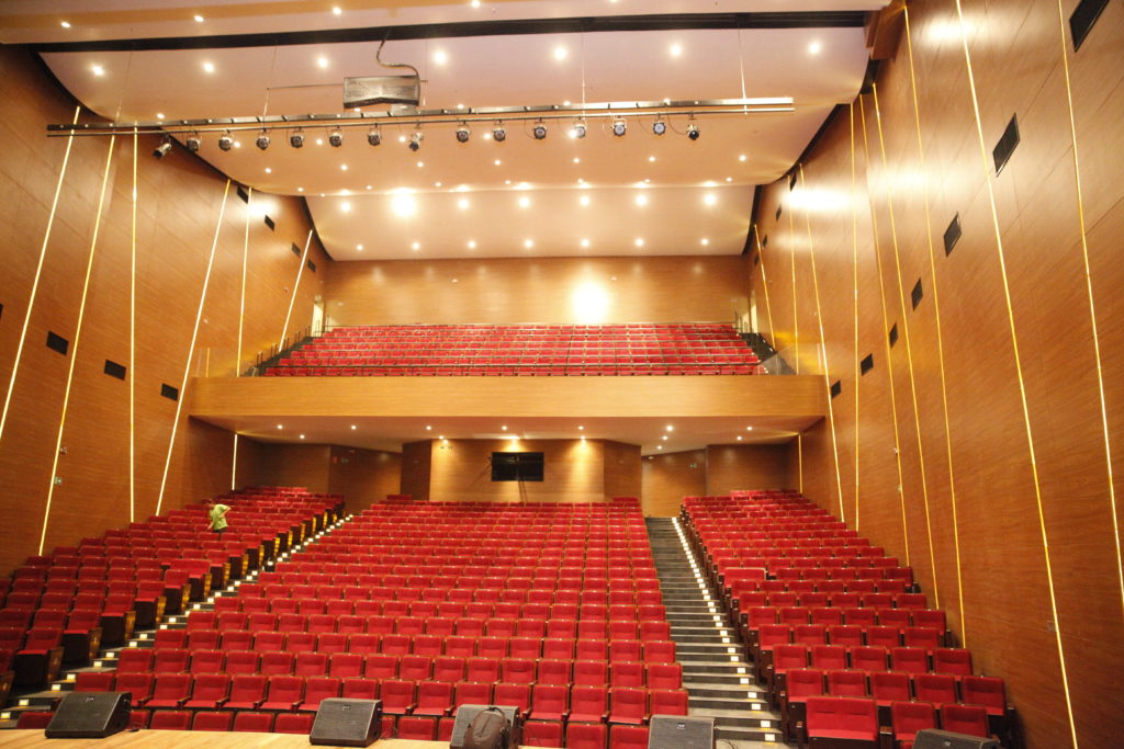 Reforma do Teatro será concluída em julho