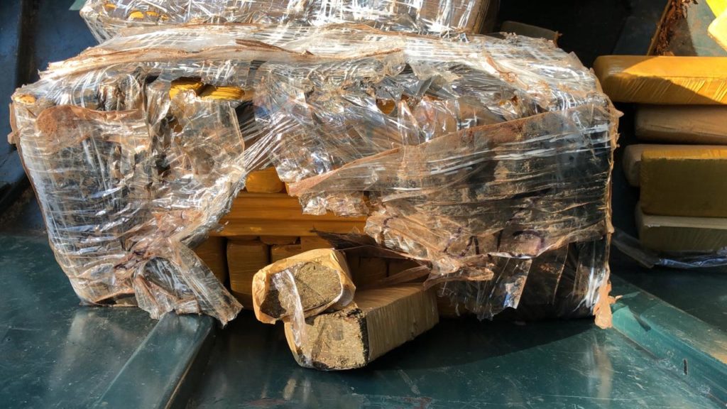 Mais de meia tonelada de maconha é apreendida em Guaíra