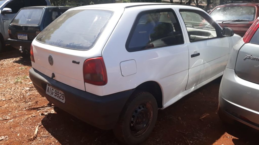 Carro furtado é recuperado no Periolo