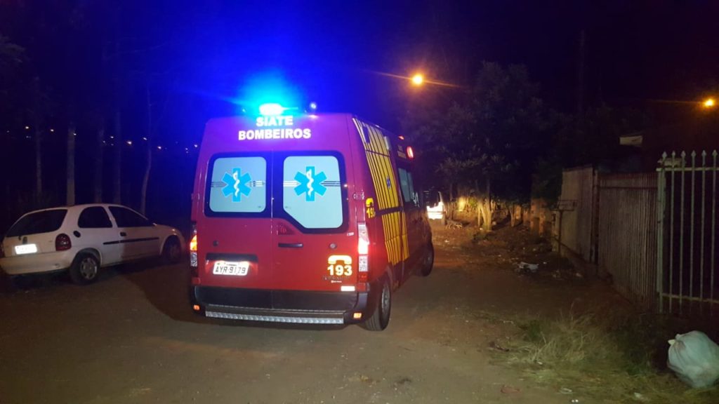 Vítima de agressão recebe atendimento no Bairro Coqueiral