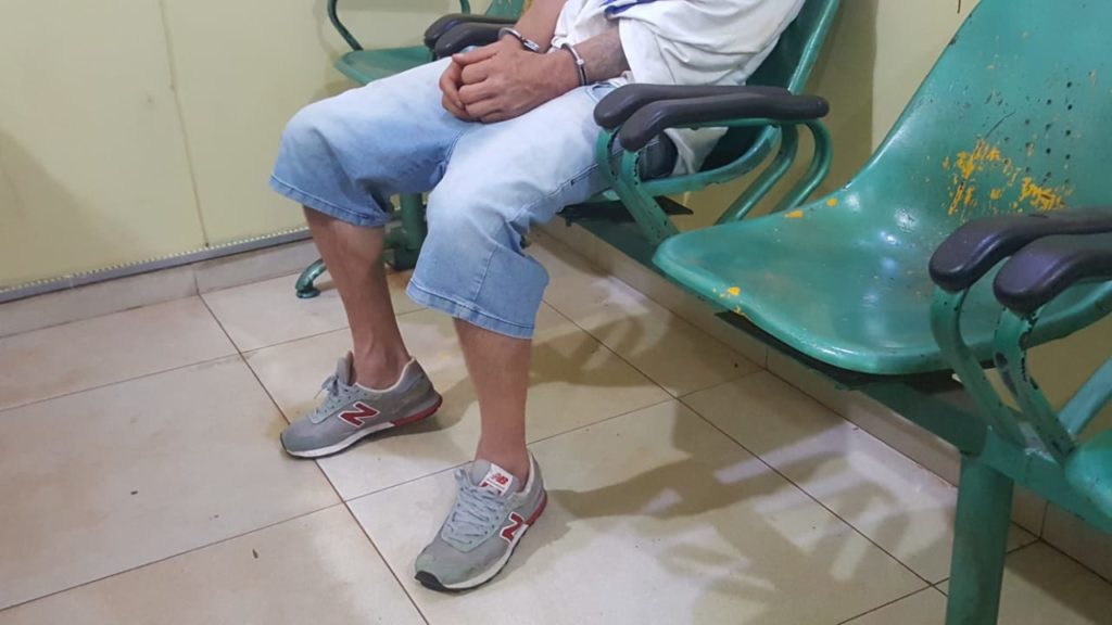 Homem é preso após fugir de abordagem da PM e desacatar equipe