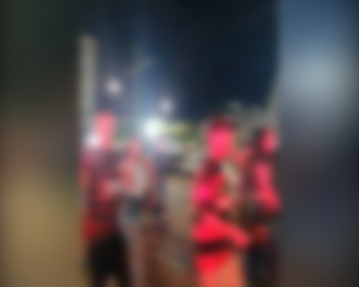 Fiéis que acompanhavam missa na Catedral reclamam de barulho por parte de torcedores Imagem referente a Fiéis que acompanhavam missa na Catedral reclamam de barulho por parte de torcedores