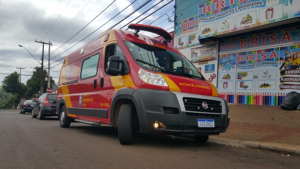Homem cai de escada e fica ferido no Bairro Floresta