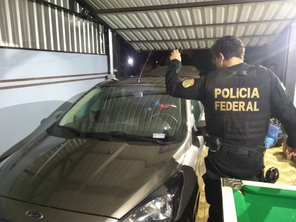 Polícia Federal apreende veículo com mercadorias estrangeiras em São Miguel do Iguaçu