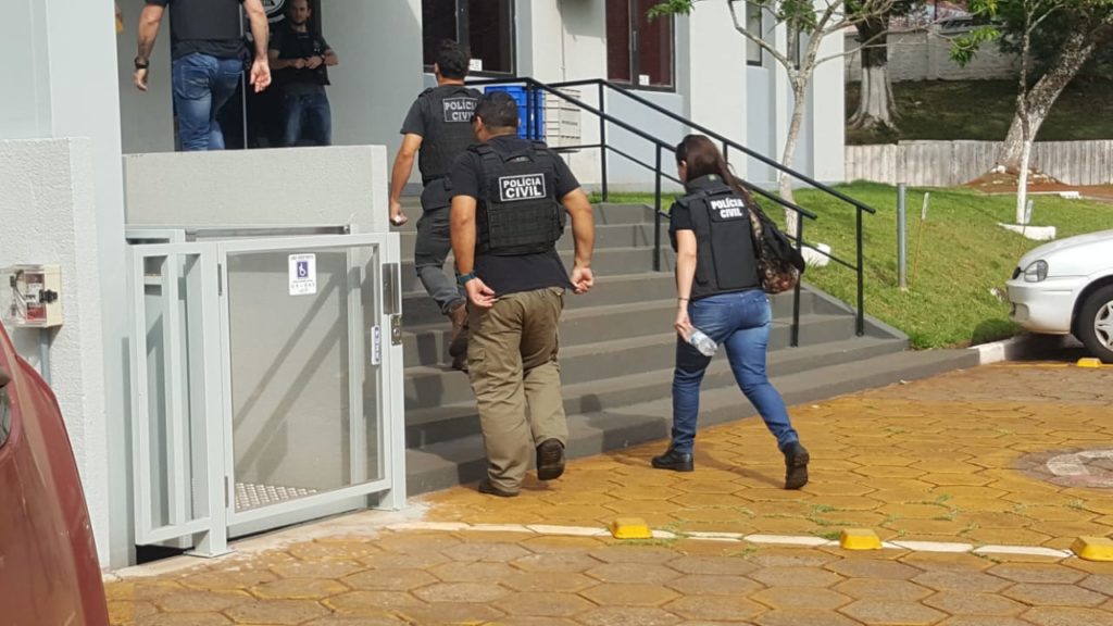 Polícia Civil desenvolve ação contra o tráfico de drogas, em Cascavel