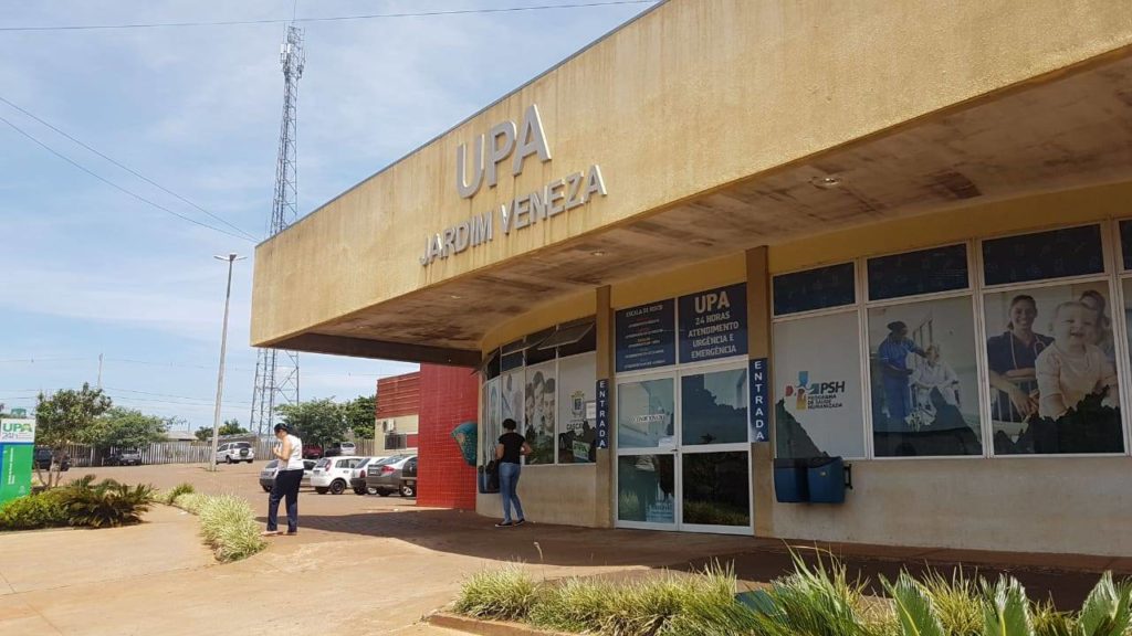 Com suspeita de Covid-19, mulher reclama de demora para atendimento na UPA Veneza