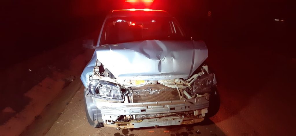 Motorista fica ferido ao bater na traseira de carreta na PR-445