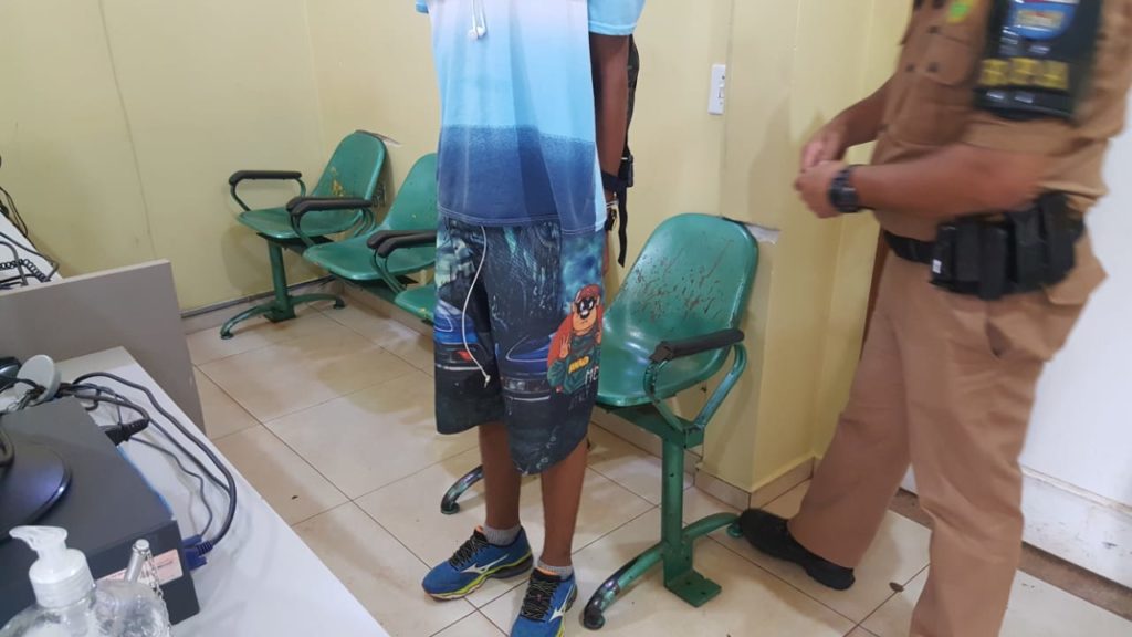 PM detém homem com produtos sem procedência, no centro