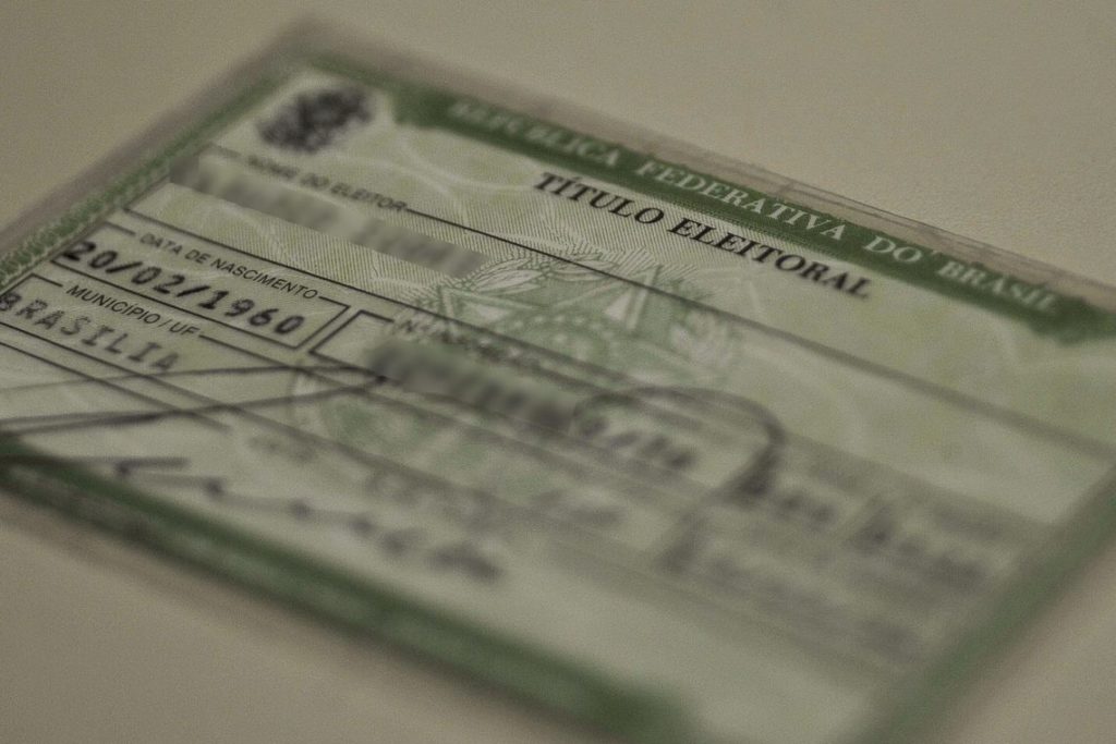 Termina hoje prazo para regularizar título de eleitor