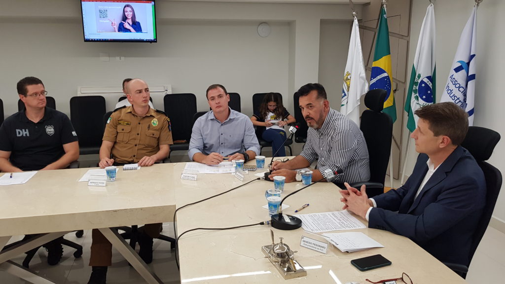 Polícias vão reforçar segurança a lojistas e consumidores