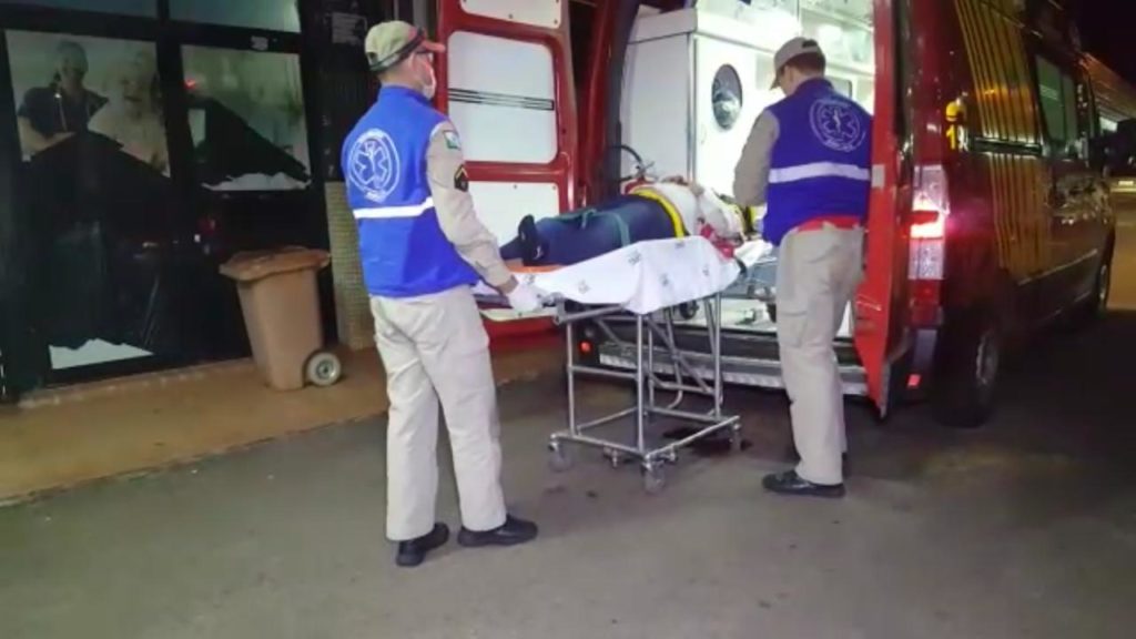 Ferido em acidente de trânsito no Santa Cruz é levado à UPA Tancredo