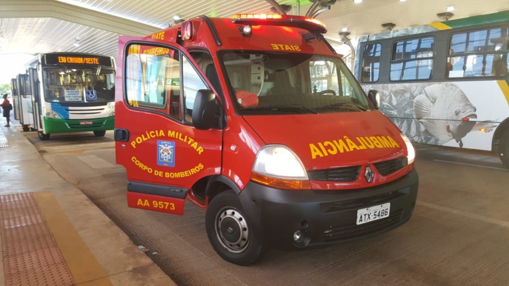 Queda de ônibus é registrada no Terminal Oeste