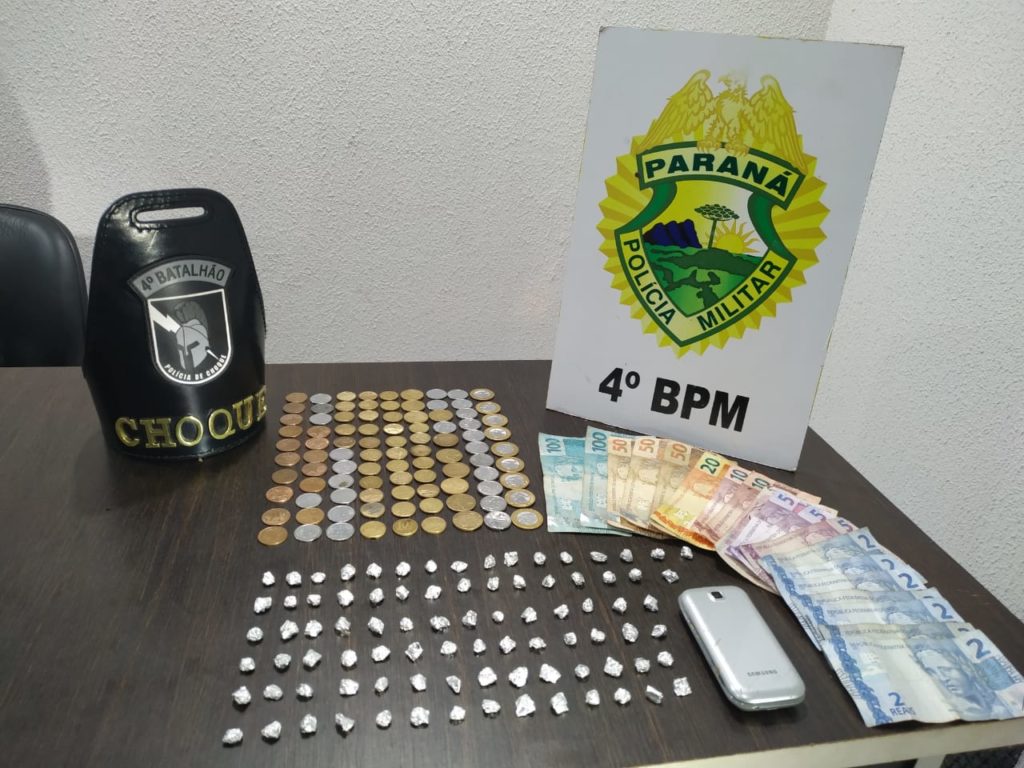 PM prende três pessoas por tráfico de drogas, em Maringá