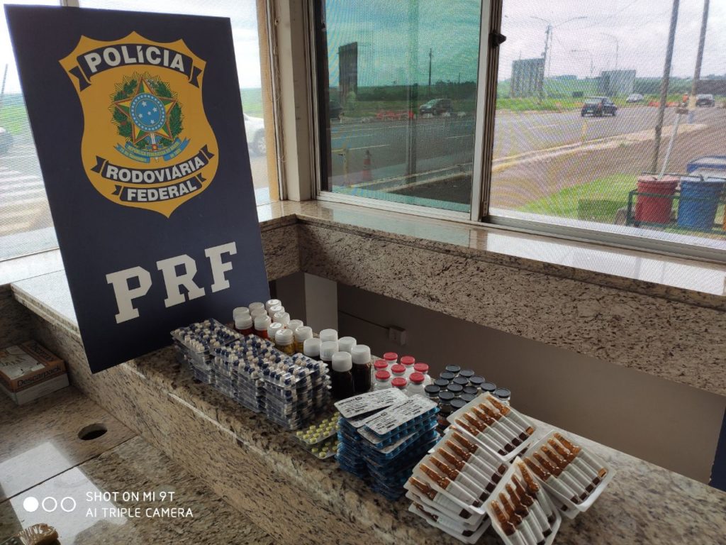 PRF encontra droga em ônibus na BR-277, em Santa Terezinha de Itaipu