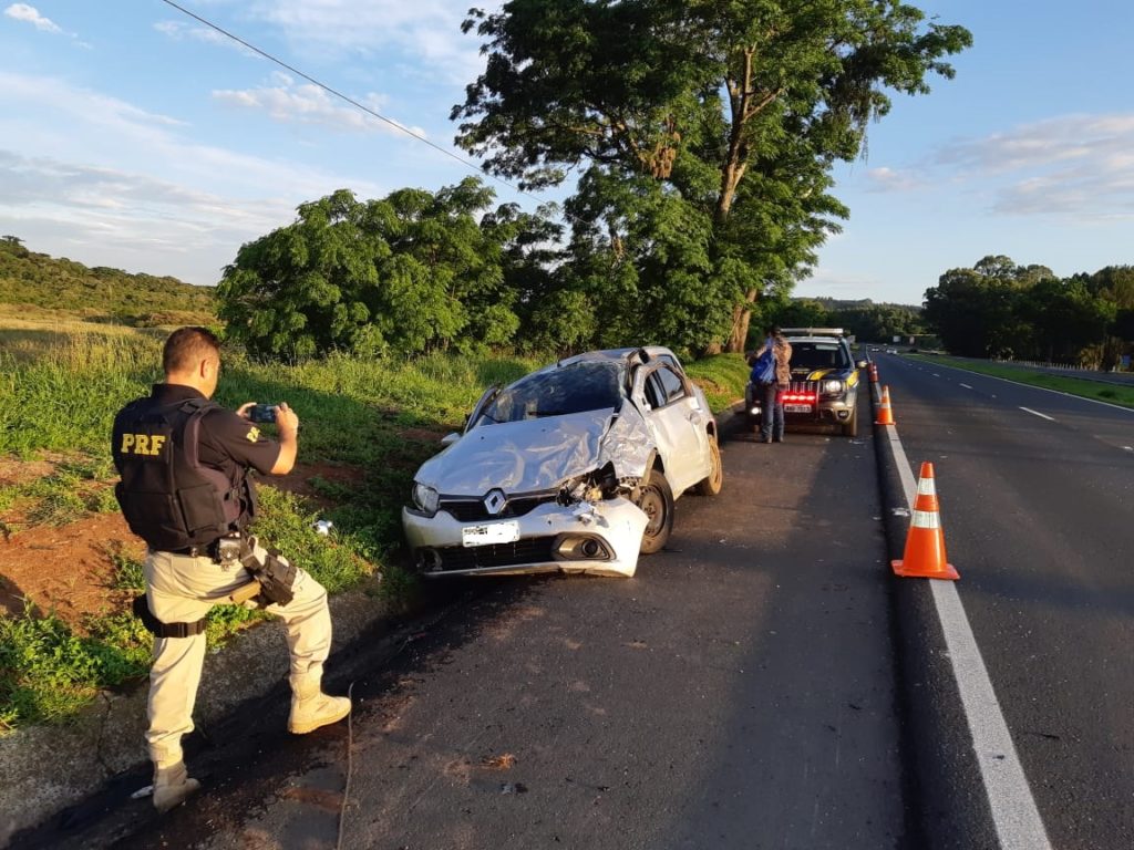 PRF atende dois acidentes com vítimas nas proximidades do Parque Vila Velha, em Ponta Grossa