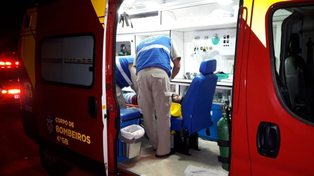 Homem é ferido por golpes de faca no Bairro Tarumã, em Cascavel