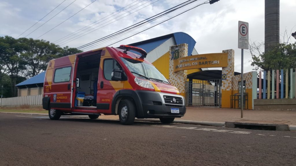 Criança de 8 anos cai em Escola e é socorrida pelo Siate, no Santa Felicidade