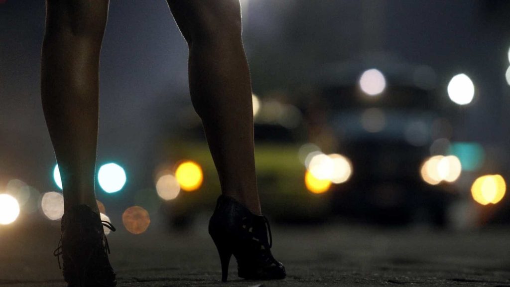 Garota de programa que extorquiu homem casado é condenada a 4 anos de reclusão